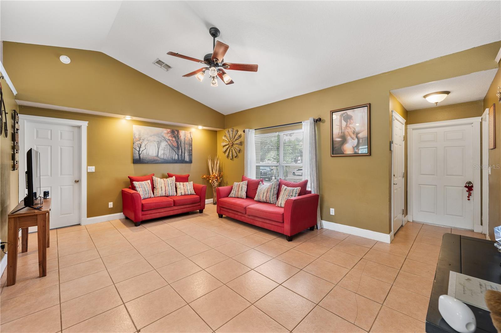 REAGANS RUN - Residential