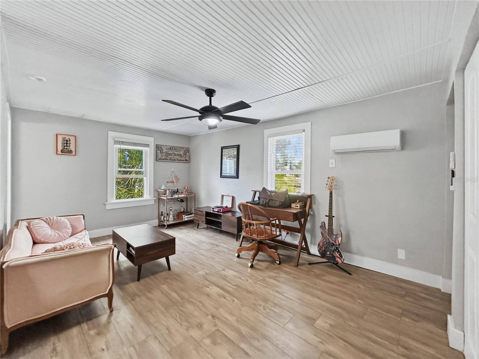 GRAND VIEW PARK - Residential Income