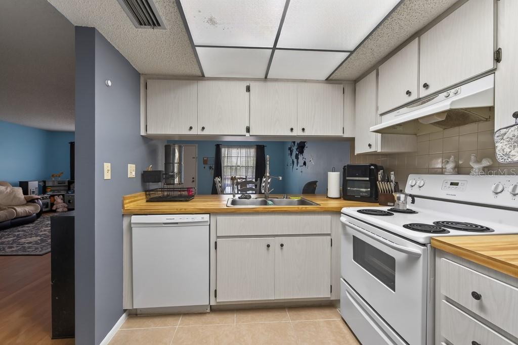 RIDGE GROVES CONDO - Residential