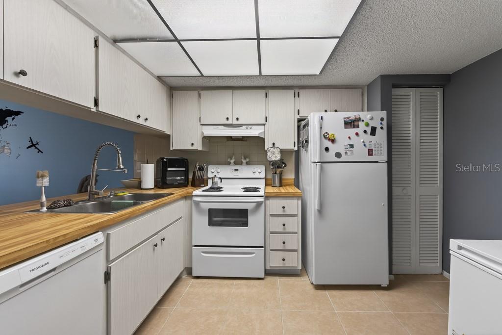 RIDGE GROVES CONDO - Residential