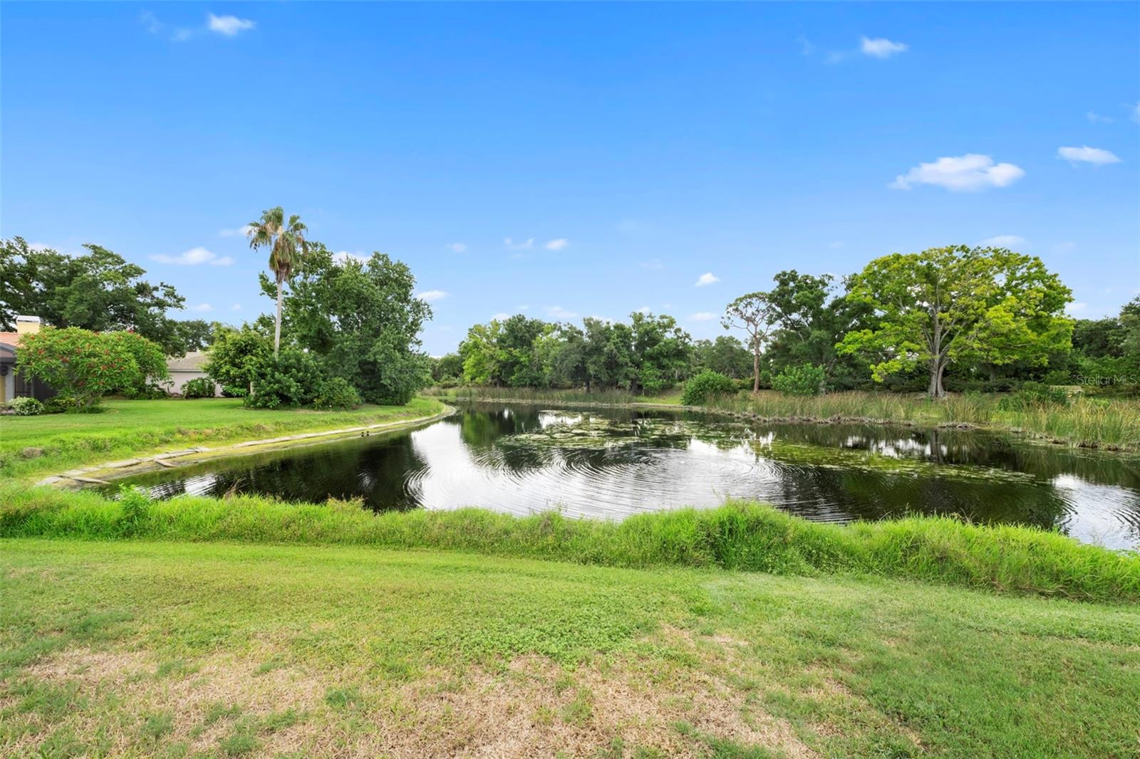 HUNTINGTON POINTE - Residential