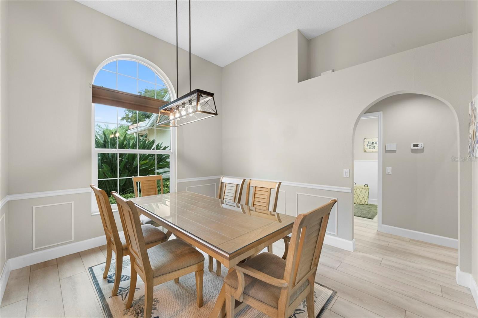 HUNTINGTON POINTE - Residential
