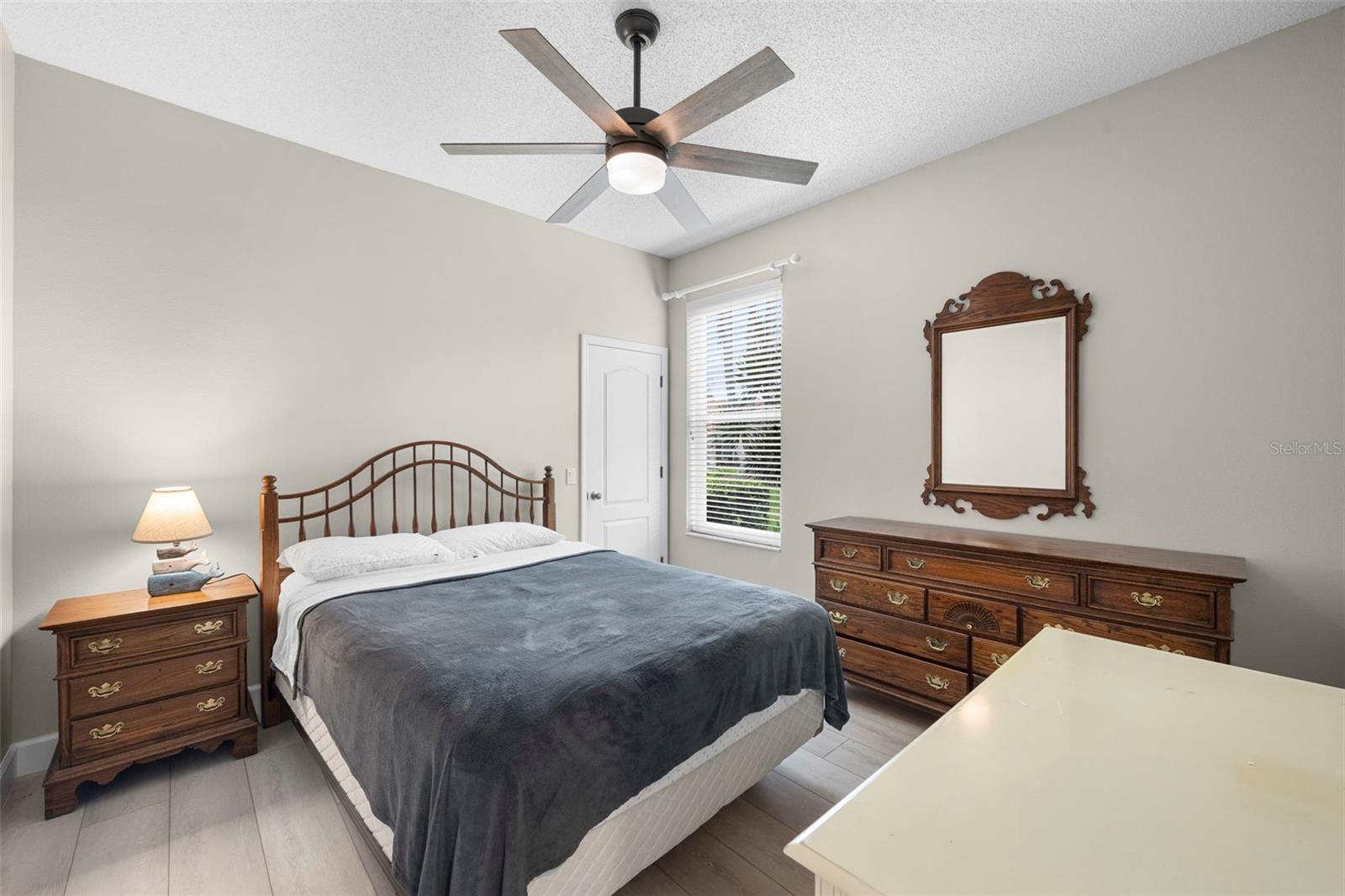 HUNTINGTON POINTE - Residential