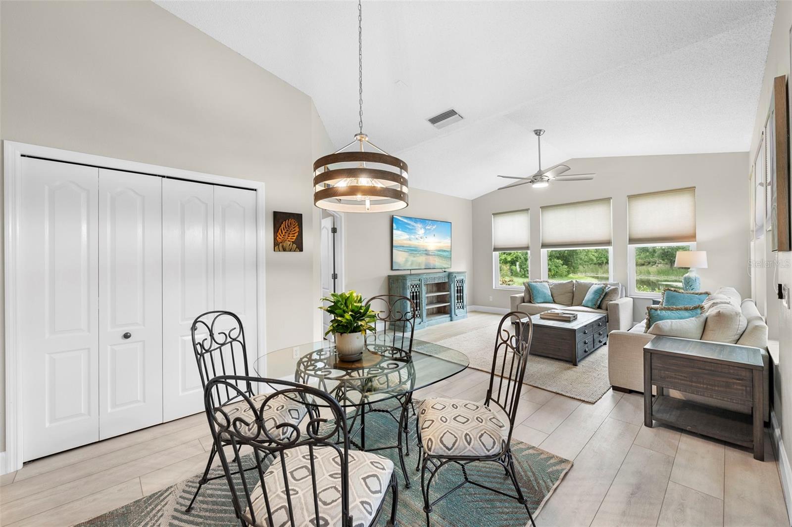 HUNTINGTON POINTE - Residential