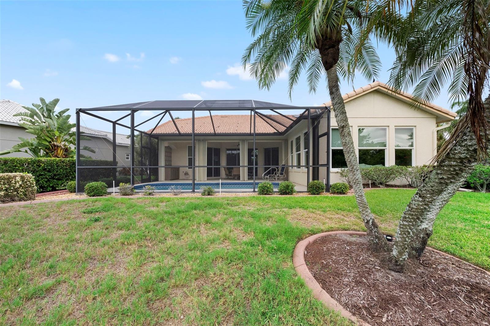 HUNTINGTON POINTE - Residential