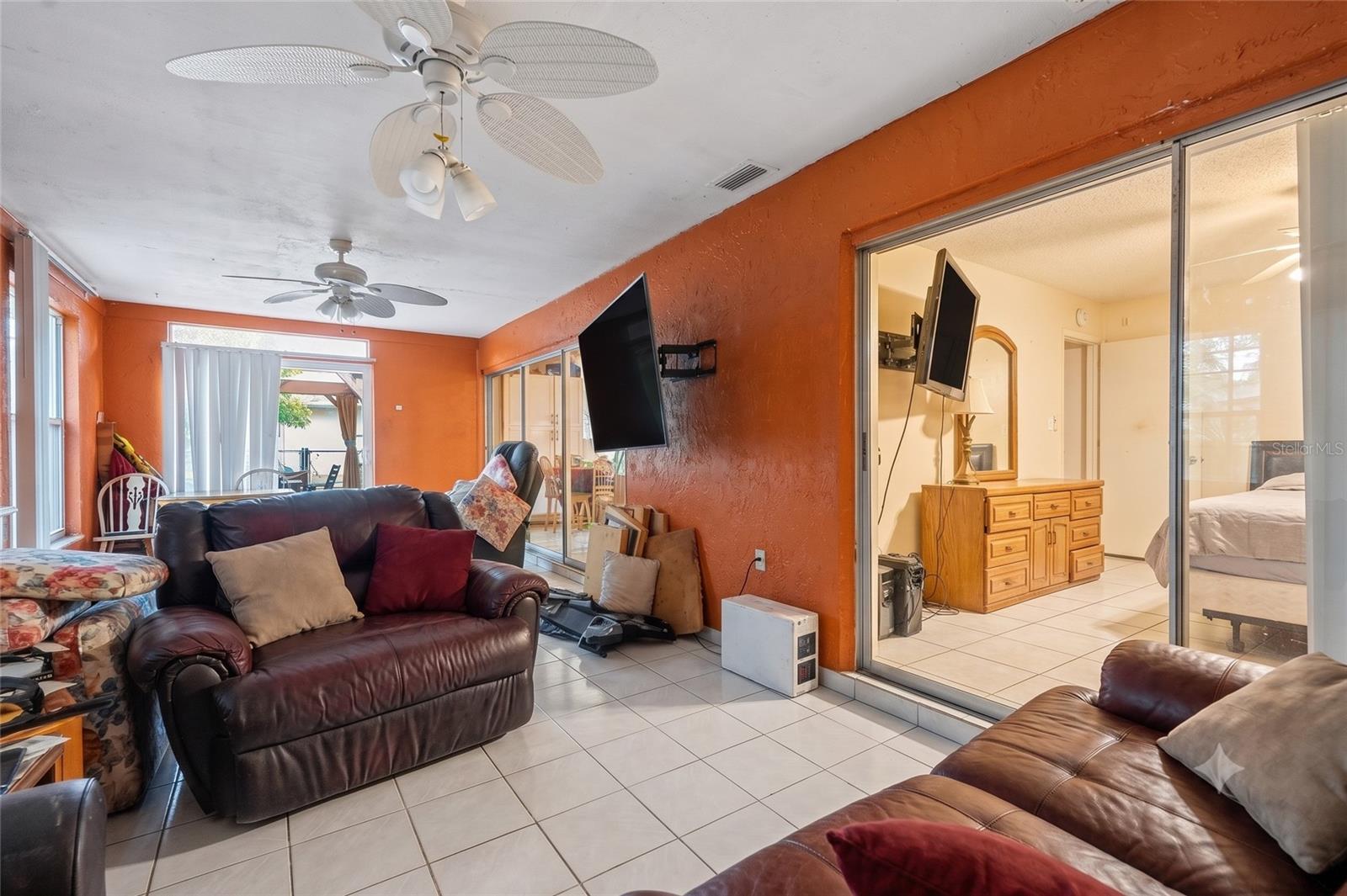 REGENCY PARK - Residential