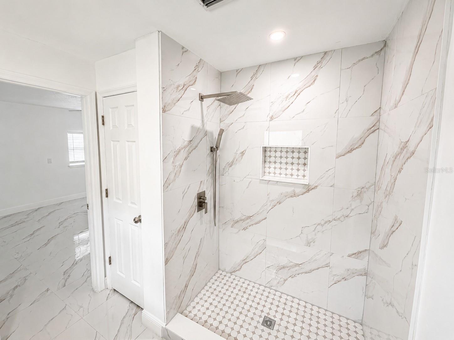 LAKE MARIE HTS-ADDITION 01 - Residential