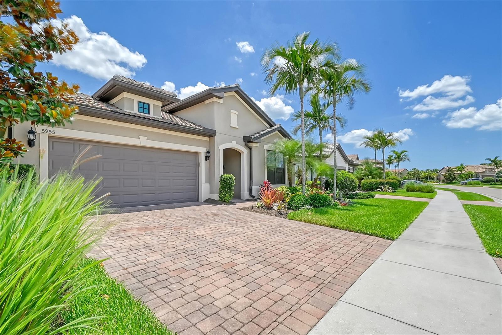 SANDHILL PRESERVE - Residential