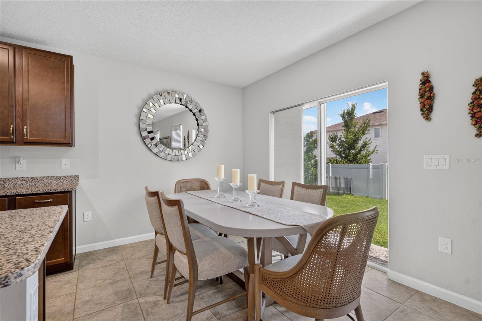 DORA LANDINGS - Residential