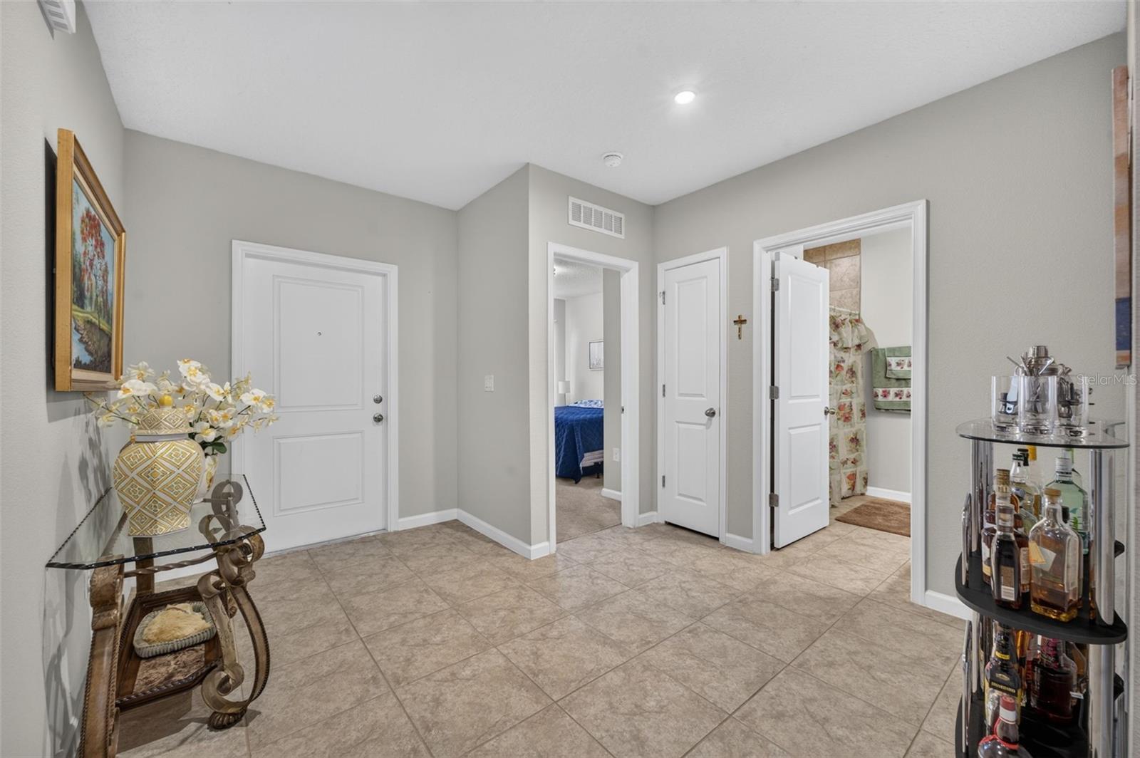 DORA LANDINGS - Residential