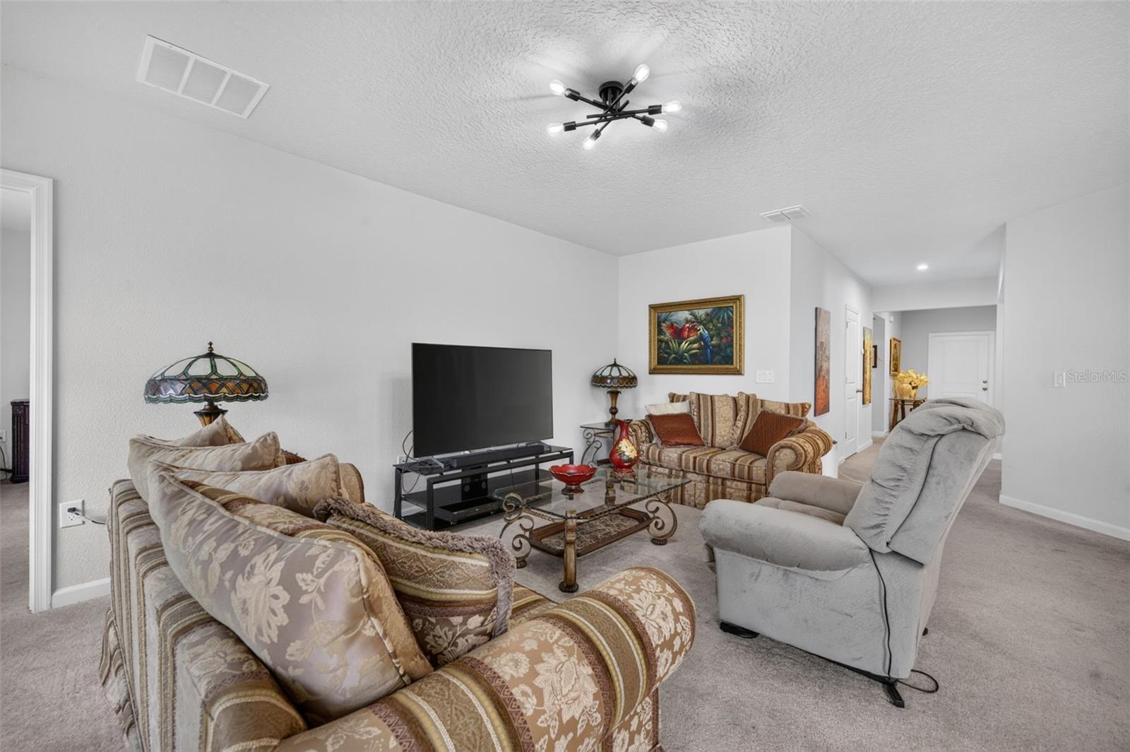 DORA LANDINGS - Residential