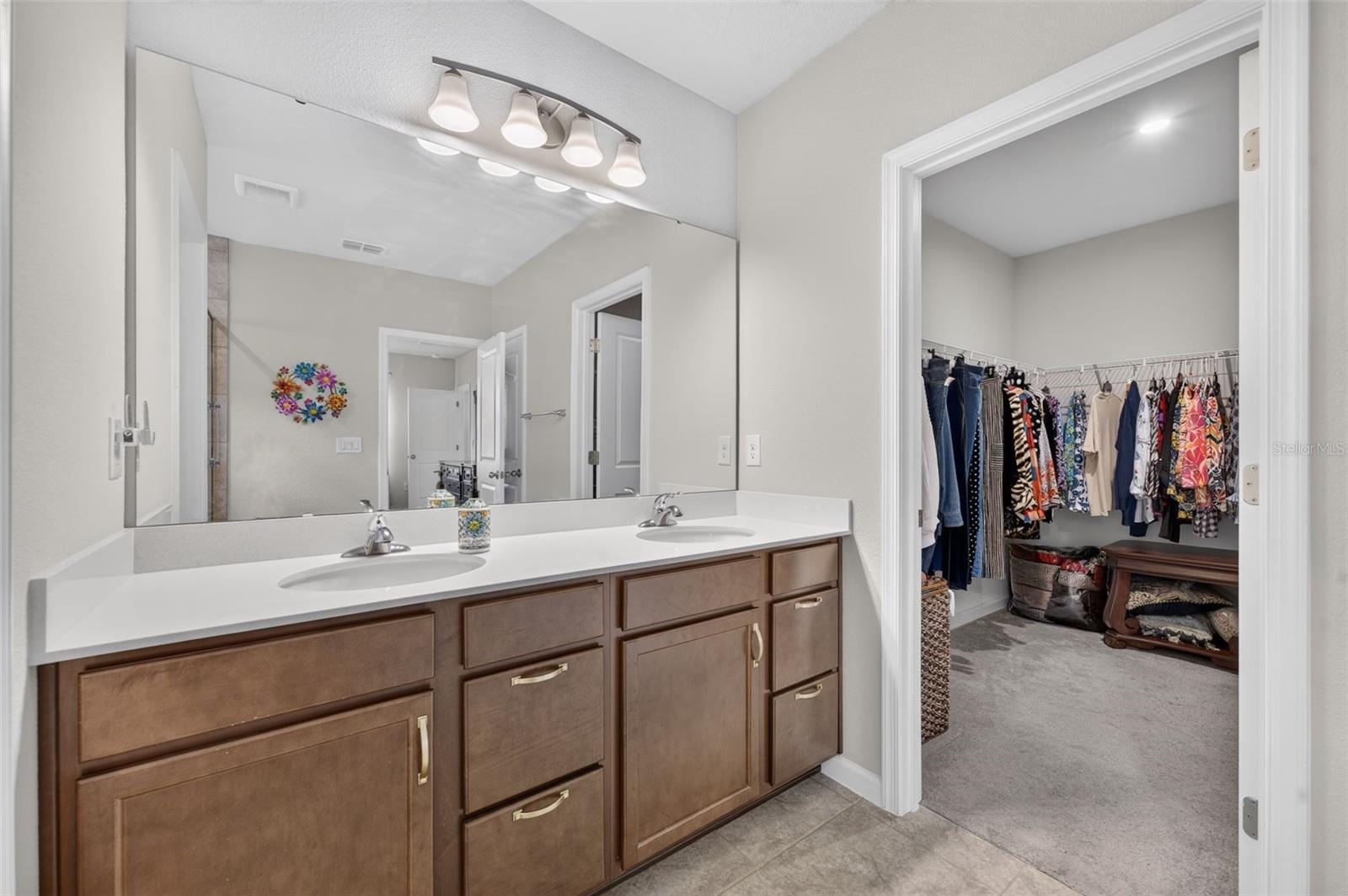 DORA LANDINGS - Residential