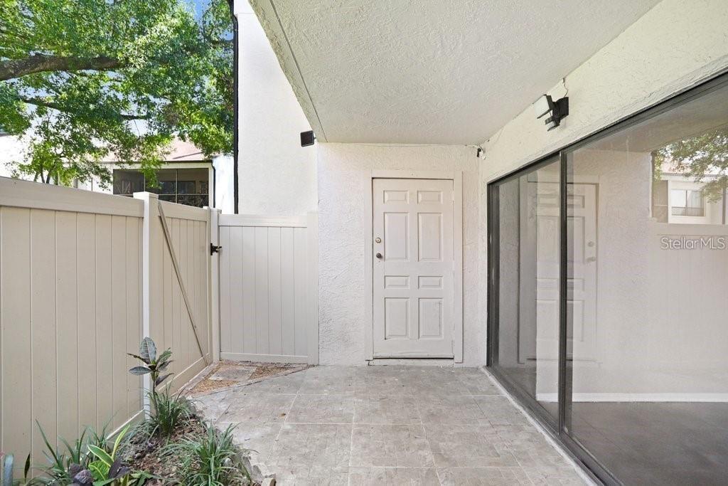 RIVER OAKS CONDO I - Residential Lease