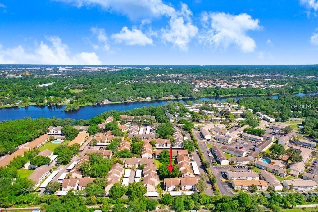 RIVER OAKS CONDO I - Residential Lease