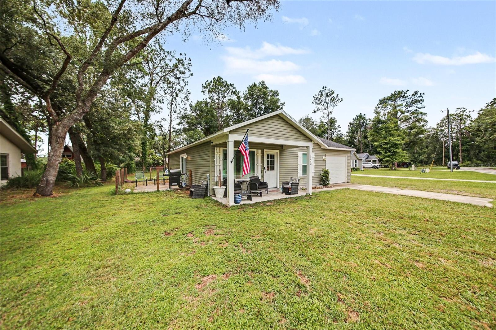 WOODS & LAKES SUB - Residential