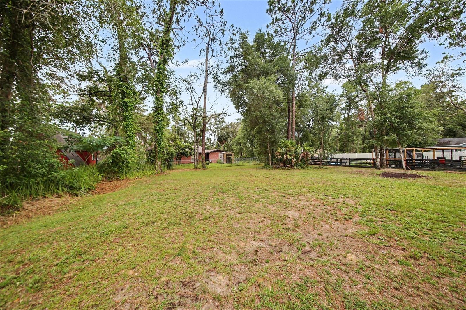 WOODS & LAKES SUB - Residential