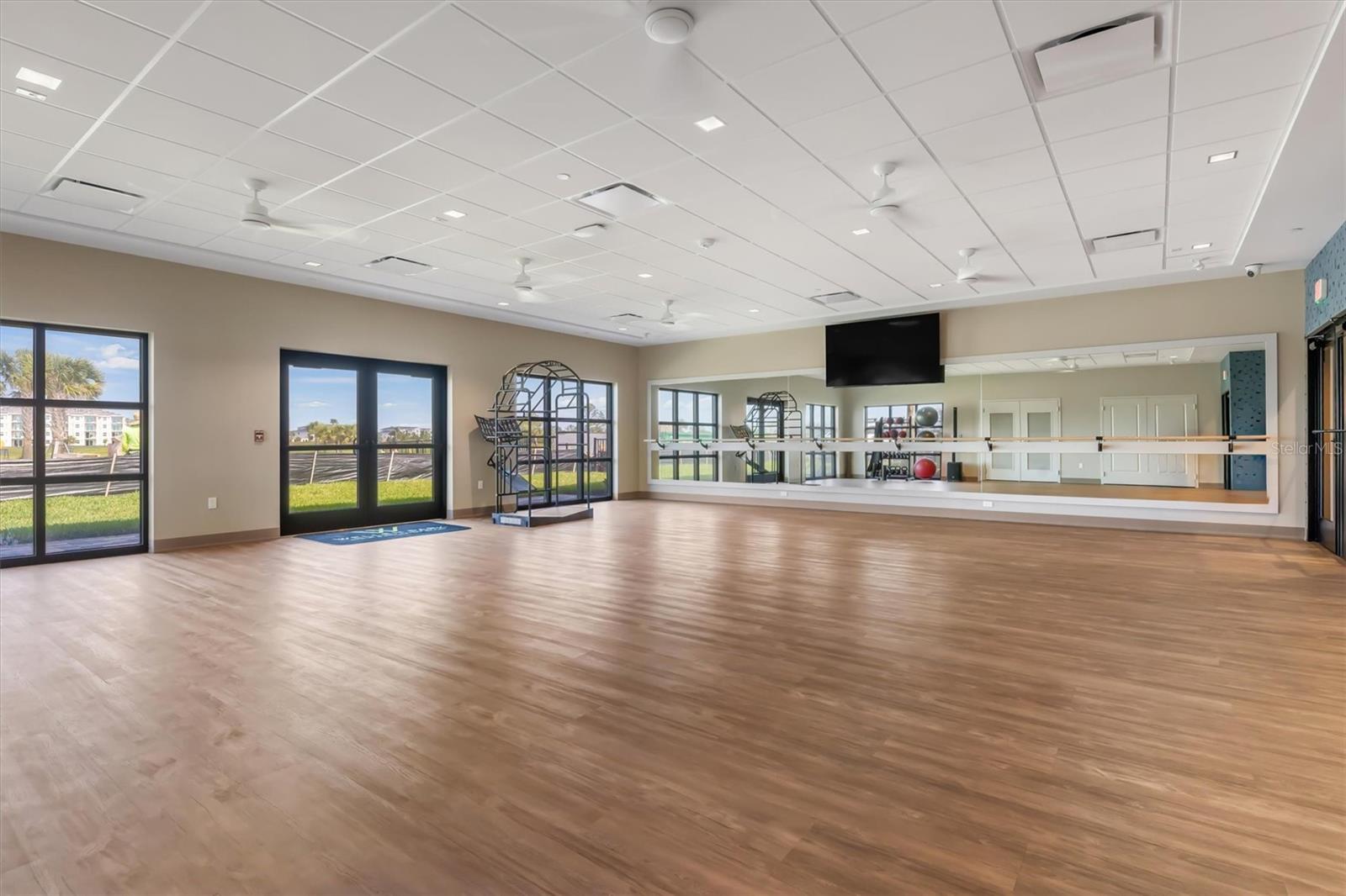 WELLEN PARK GOLF & COUNTRY CLUB - Residential