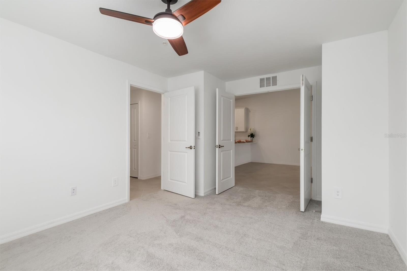 WELLEN PARK GOLF & COUNTRY CLUB - Residential