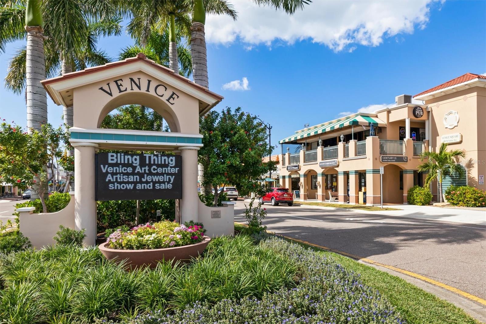 WELLEN PARK GOLF & COUNTRY CLUB - Residential