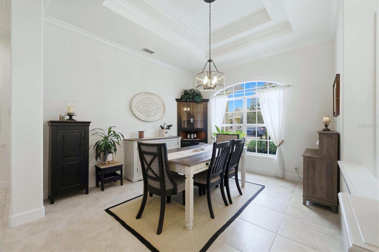 PELICAN POINTE GOLF & CNTRY CL - Residential