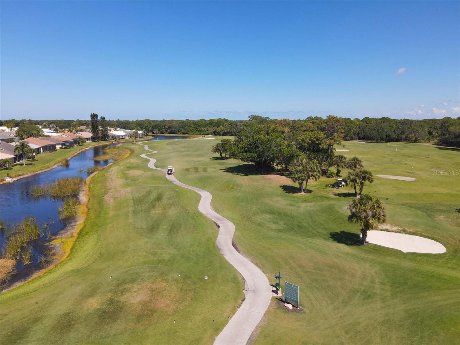 PELICAN POINTE GOLF & CNTRY CL - Residential