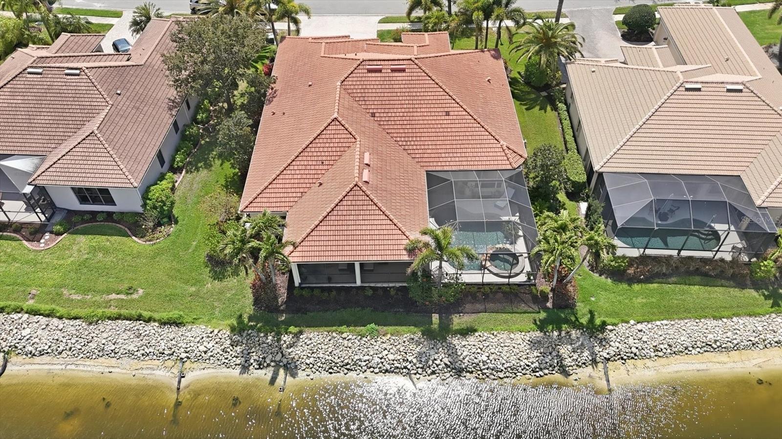 PELICAN POINTE GOLF & CNTRY CL - Residential