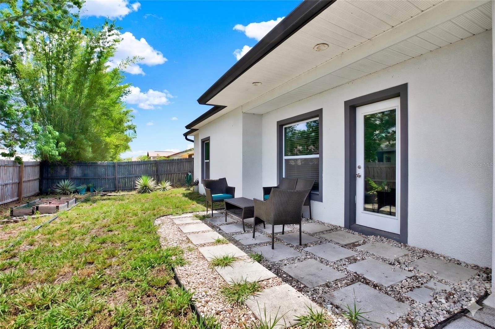 ALOHA GARDENS - Residential