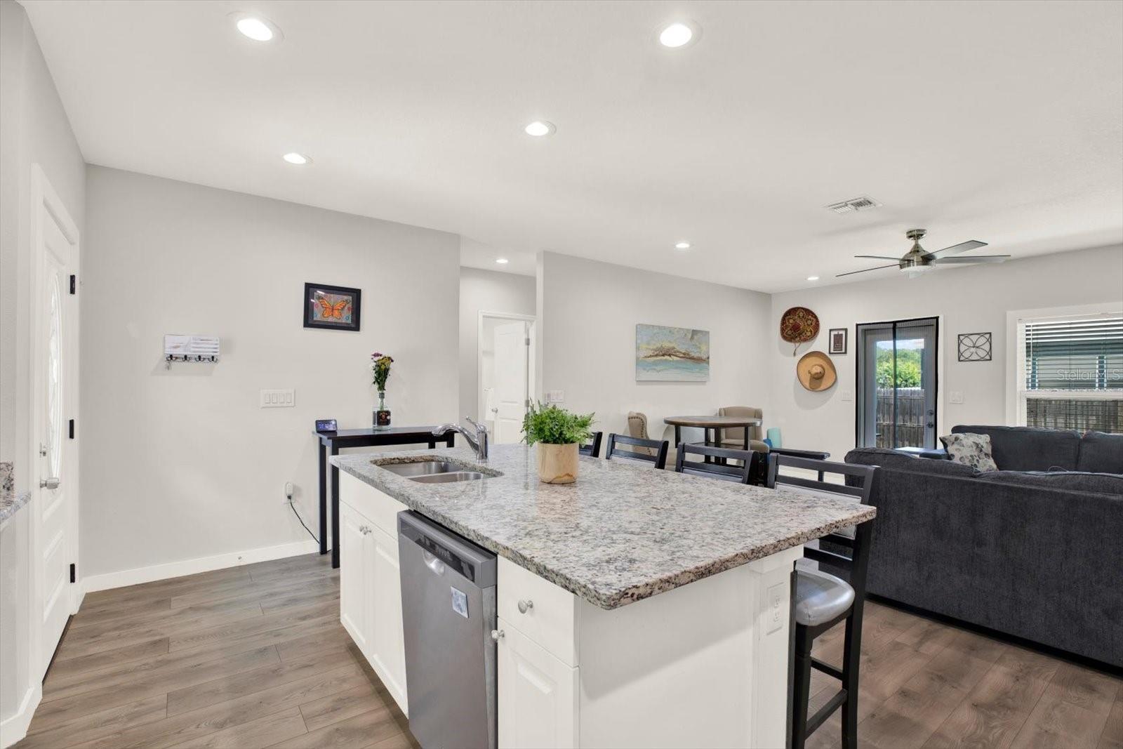 ALOHA GARDENS - Residential
