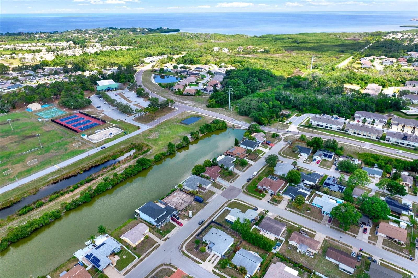ALOHA GARDENS - Residential