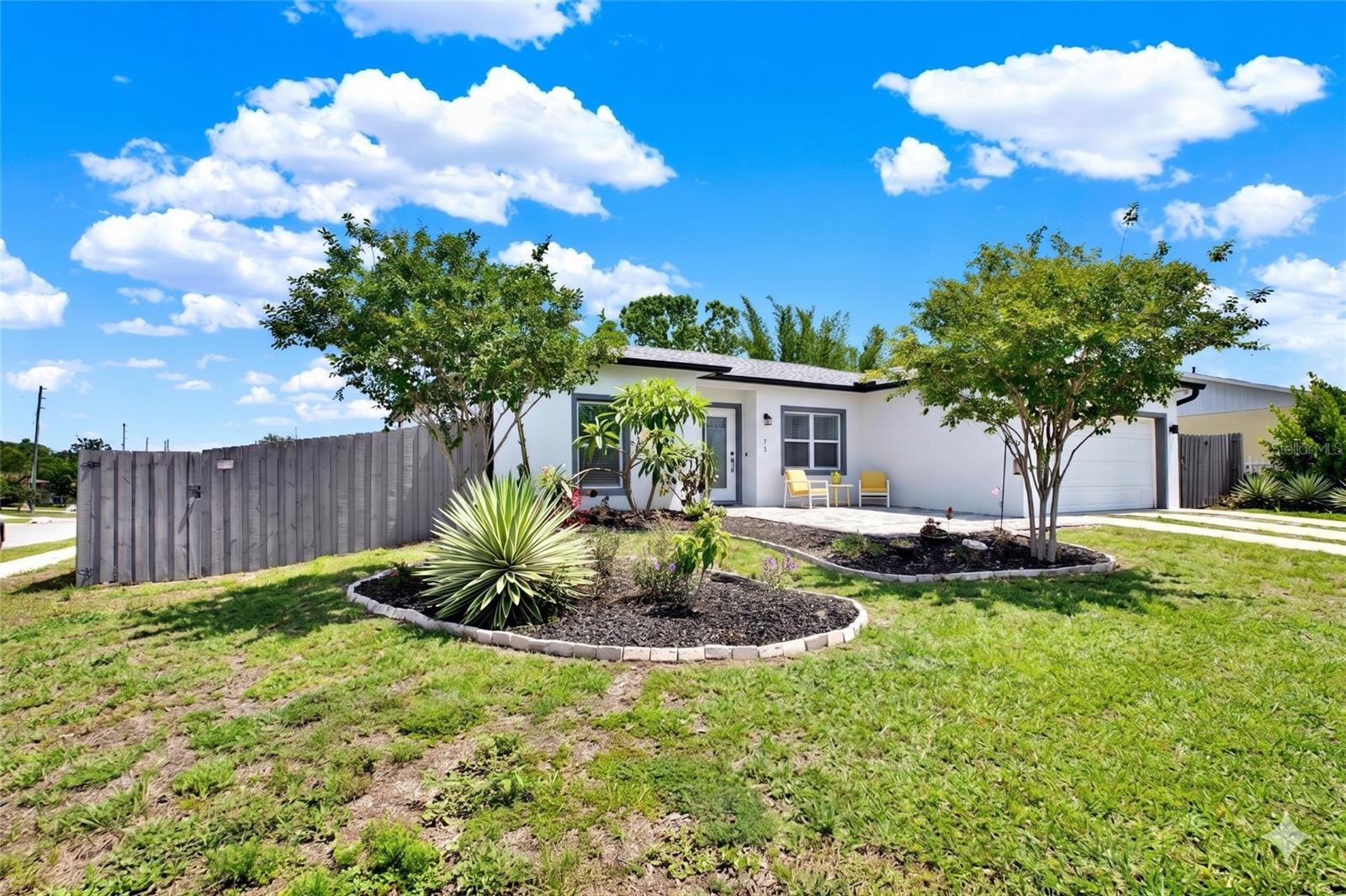 ALOHA GARDENS - Residential