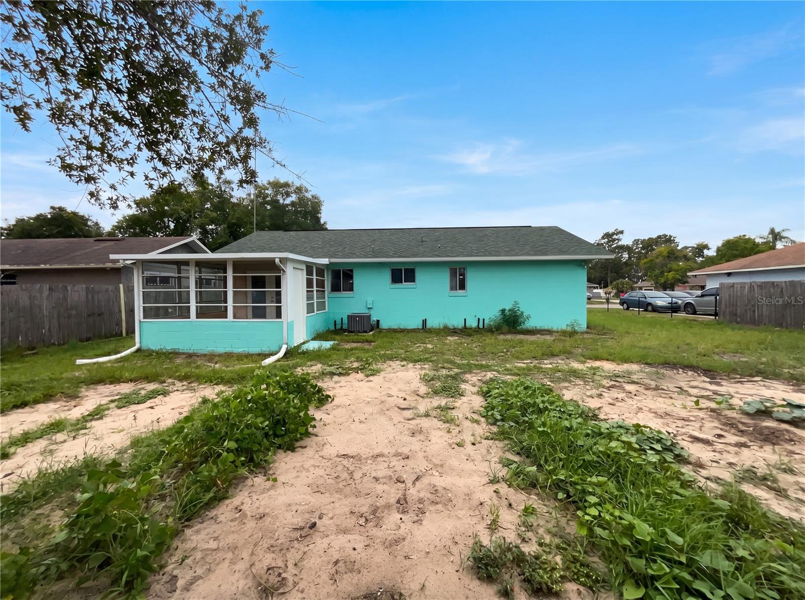 SIGNAL HILL - Residential