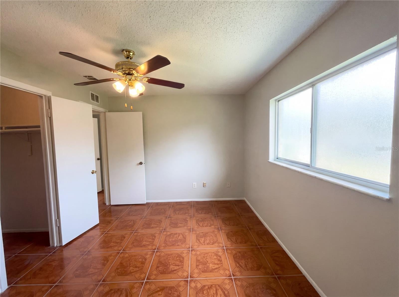 SIGNAL HILL - Residential