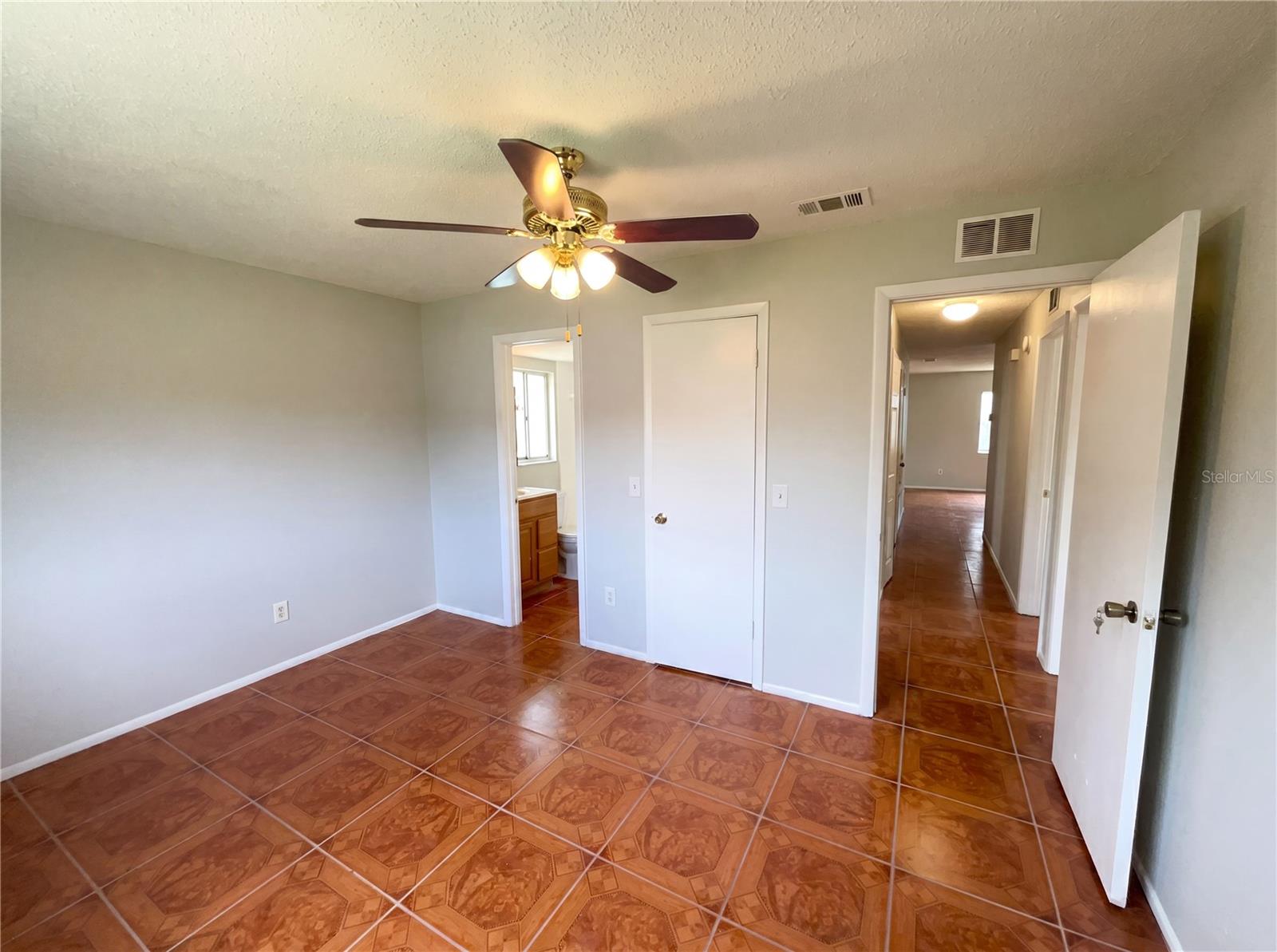 SIGNAL HILL - Residential