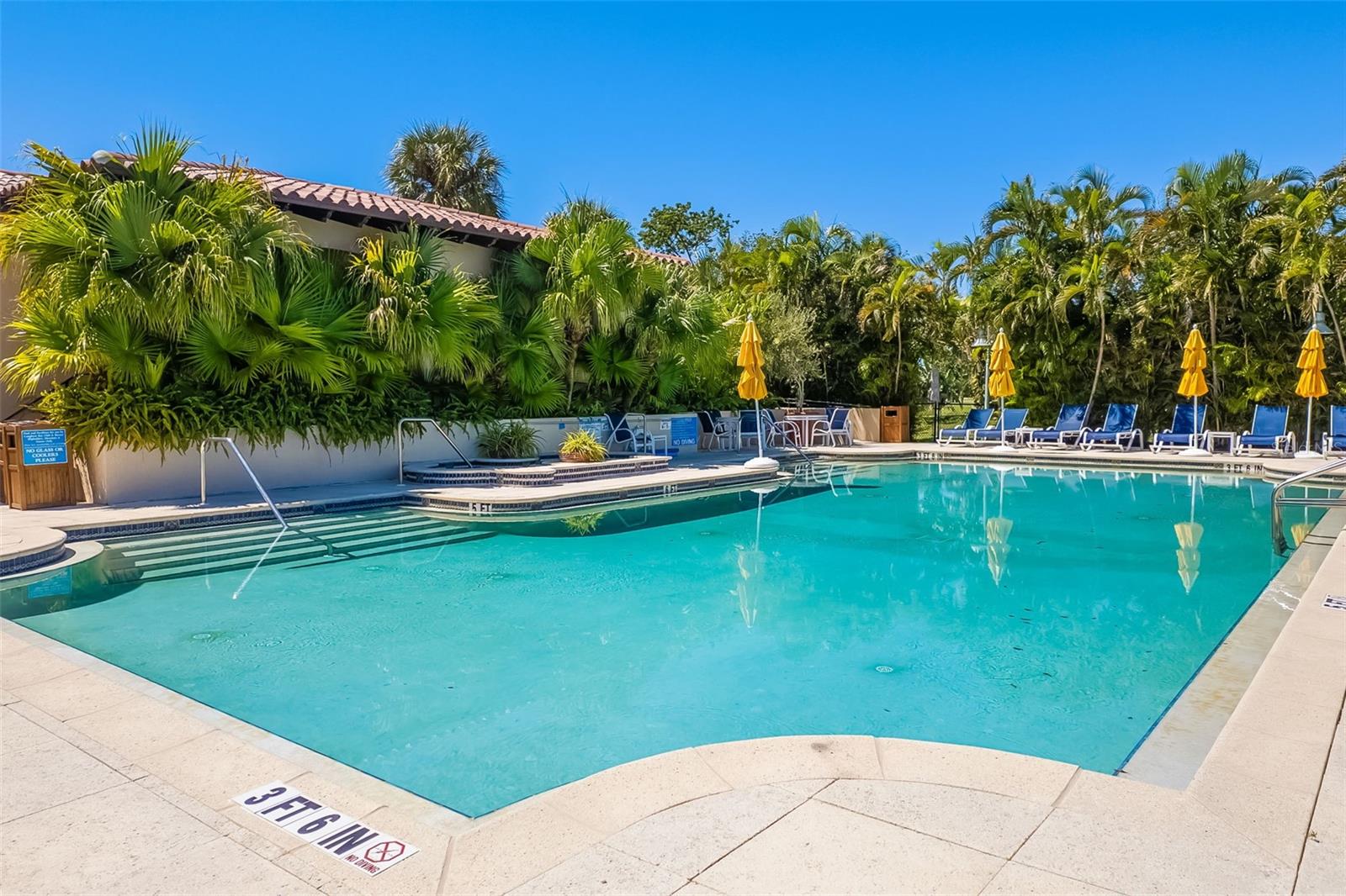 BAY ISLES - Residential