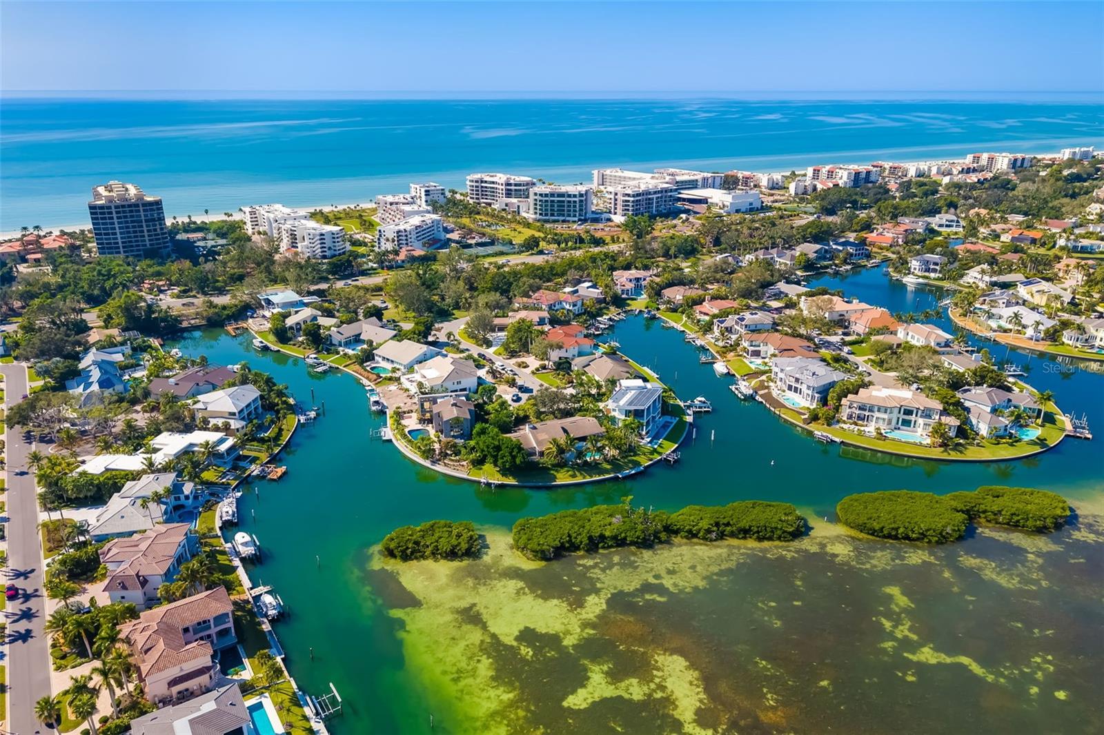 BAY ISLES - Residential