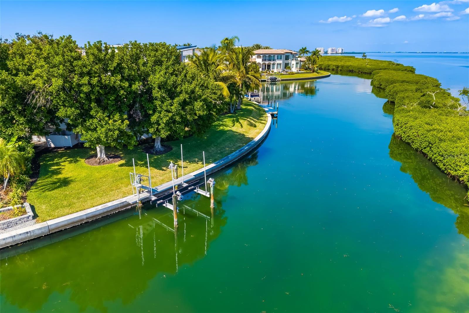 BAY ISLES - Residential