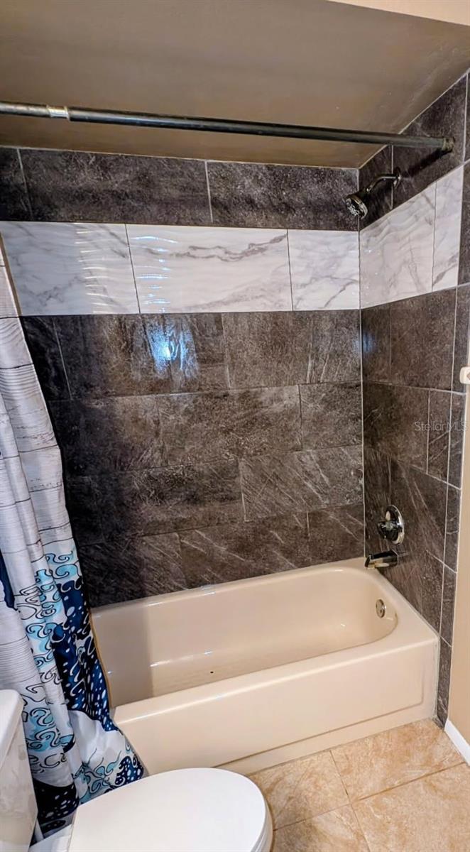 NORTHLAKE VILLAGE CONDO 7 - Residential Lease