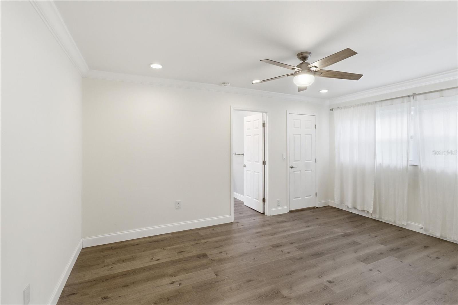 SPRING OAKS UNIT 4 - Residential