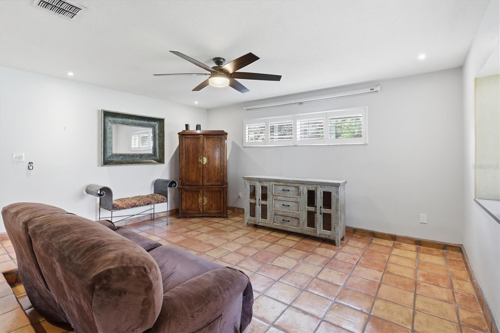 SPRING OAKS UNIT 4 - Residential