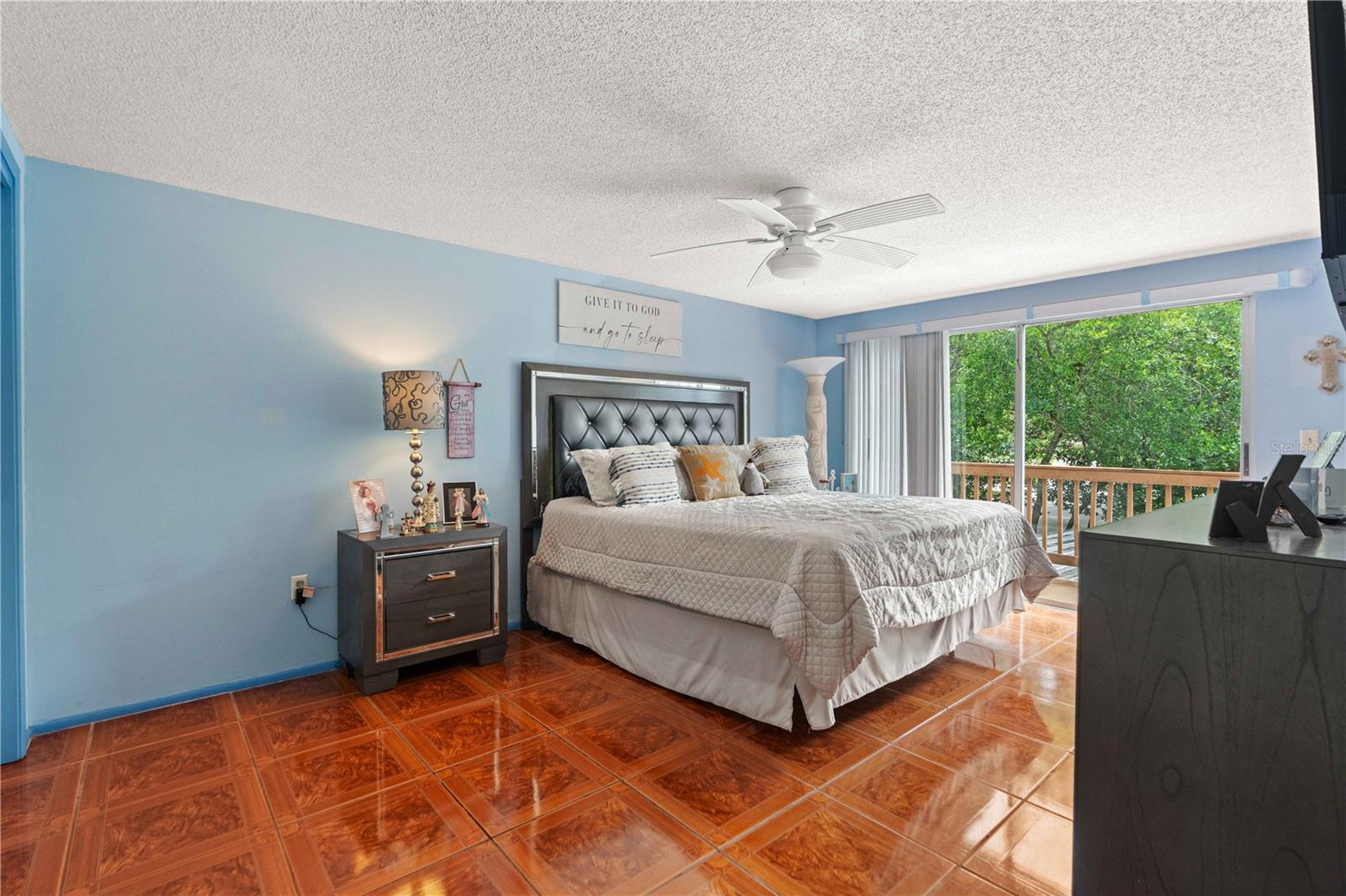 BEACON WOODS VILLAGE - Residential