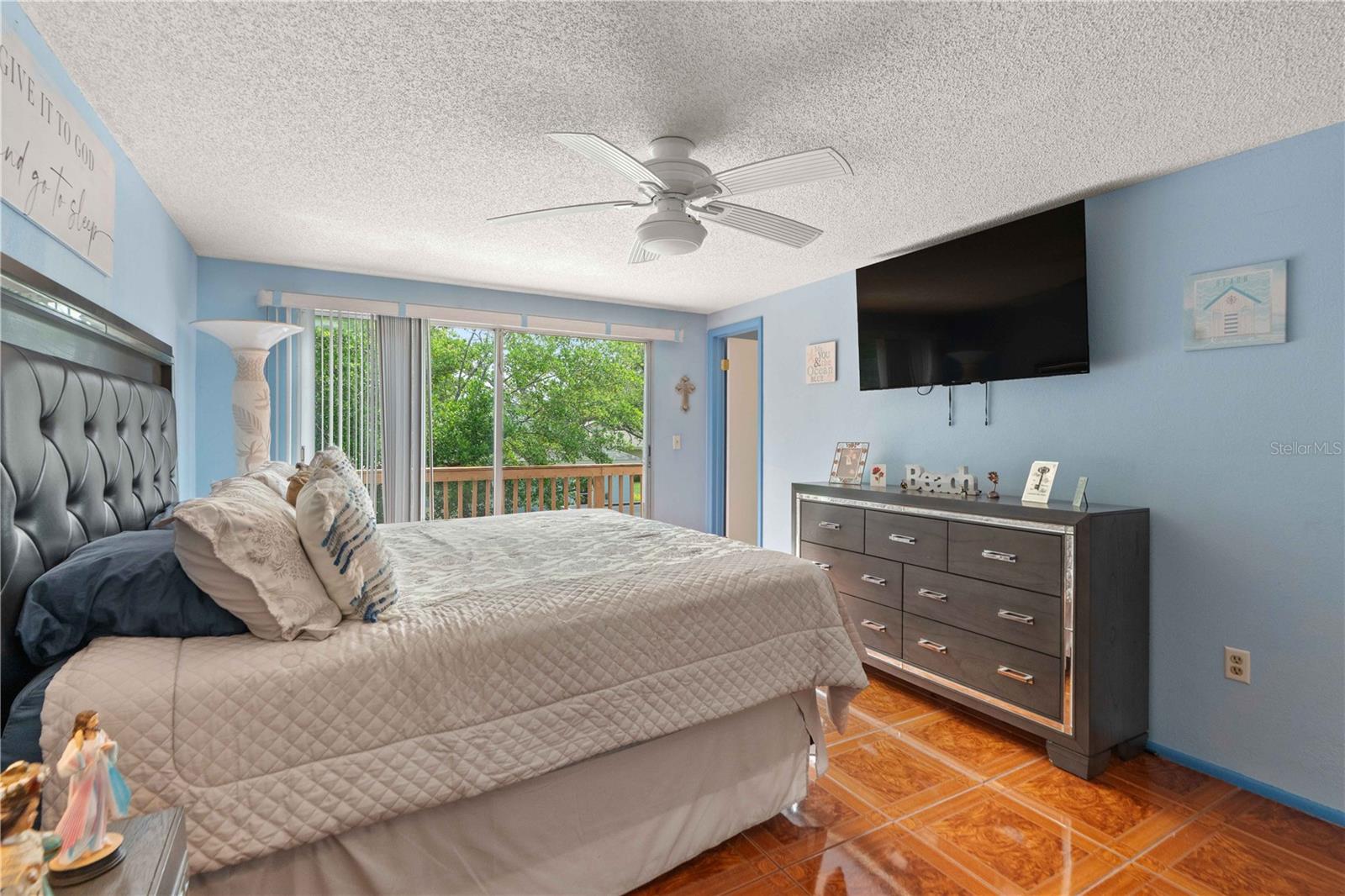BEACON WOODS VILLAGE - Residential