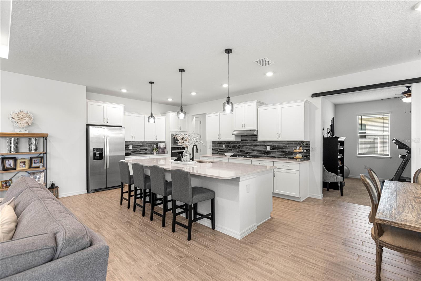 CALESA TOWNSHIP ROAN HILLS - Residential