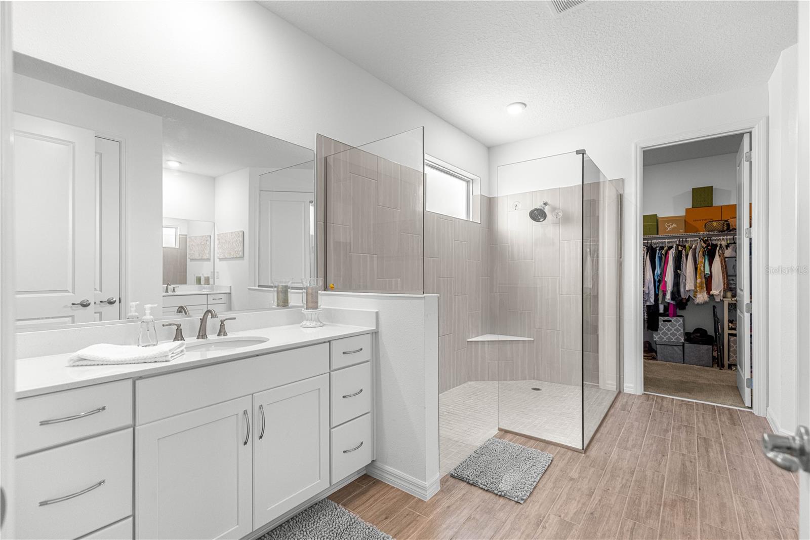 CALESA TOWNSHIP ROAN HILLS - Residential