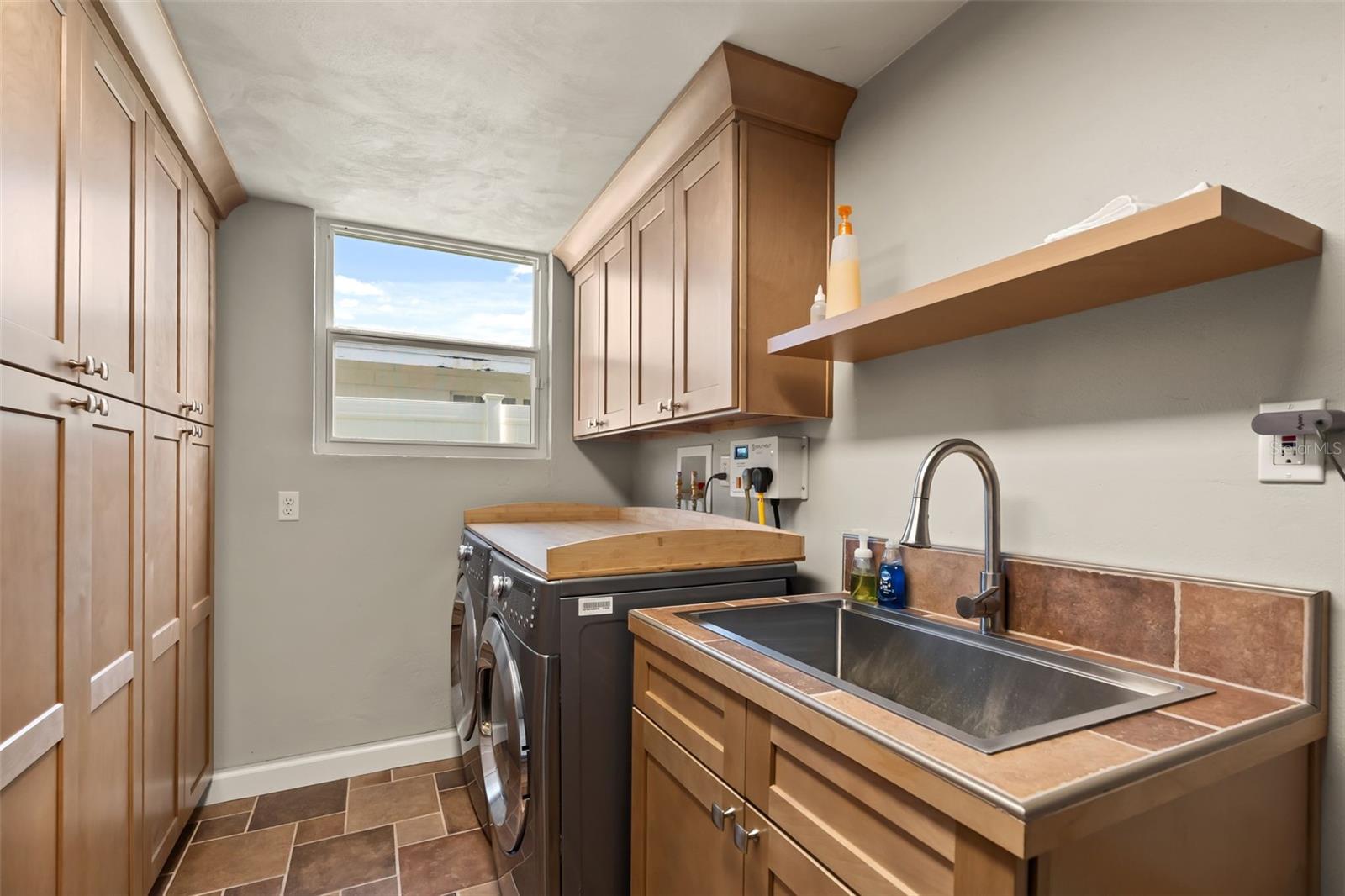 KENILWORTH SHORES SEC 04 - Residential