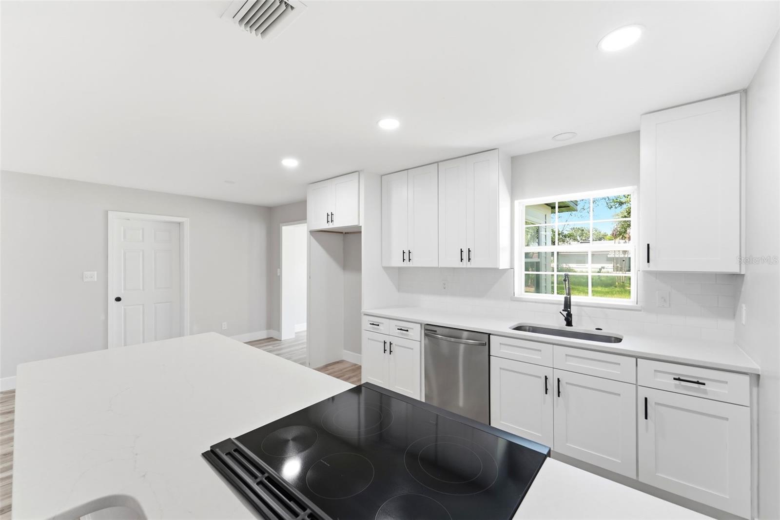 LAKE MARIE ESTATES REP - Residential