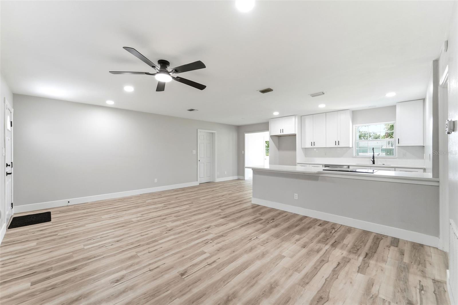 LAKE MARIE ESTATES REP - Residential