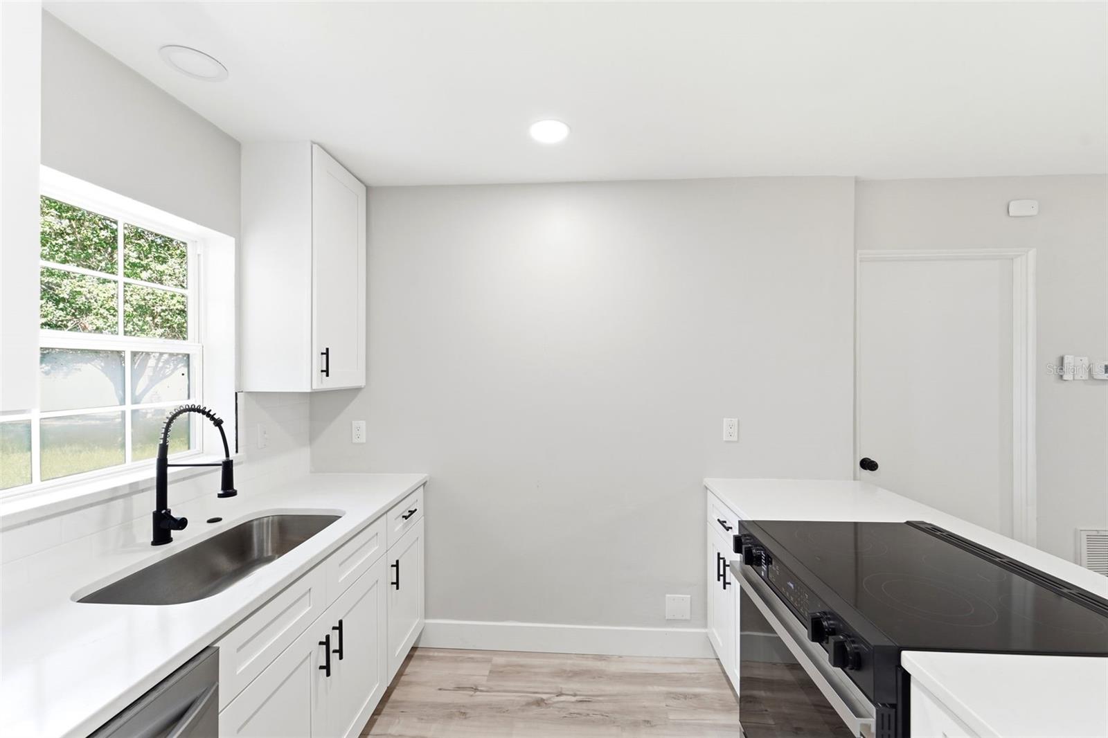 LAKE MARIE ESTATES REP - Residential