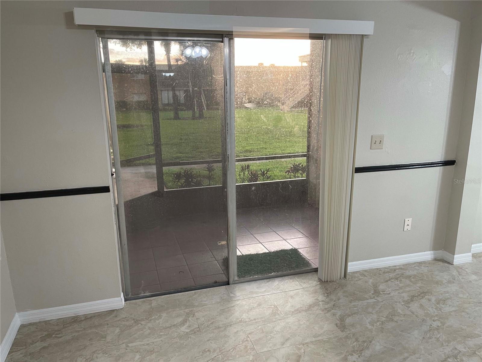 ASHWOOD CONDO - Residential Lease