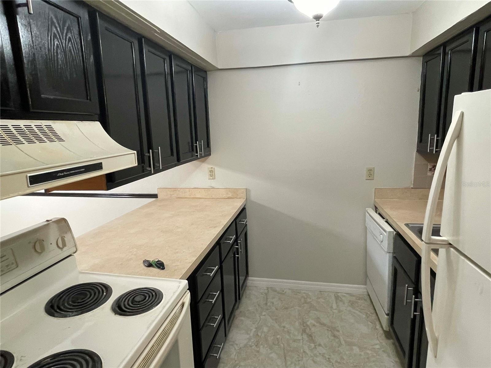ASHWOOD CONDO - Residential Lease