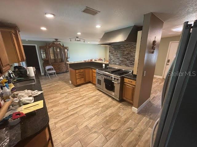 SURFSIDE ESTATES - Residential